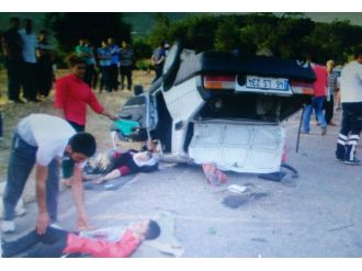 Otomobil takla attı: 8 yaralı