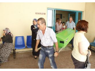 14 yıllık karısını 14 yerinden bıçaklayarak öldürdü ve intihar etti