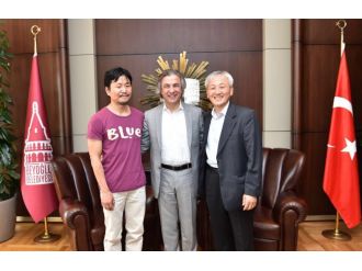 Başkan Koreli plakçıyla görüştü