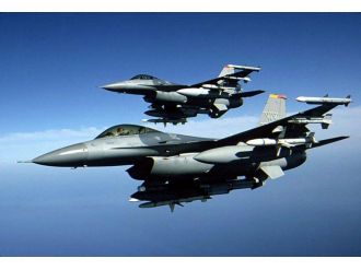 F-16 ’lar  devriye uçuşunda