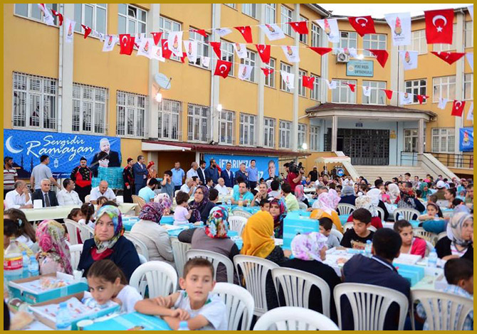 “Toplumsal Birlikteliğin En Güzel Örneklerini Sergiliyoruz”