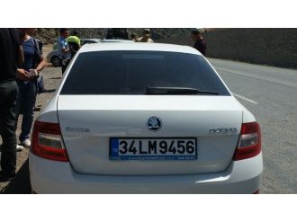 Dur ihtarına uymayan araç polise çarptı