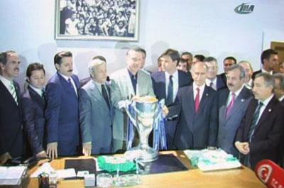 Başbakandan şampiyona ziyaret