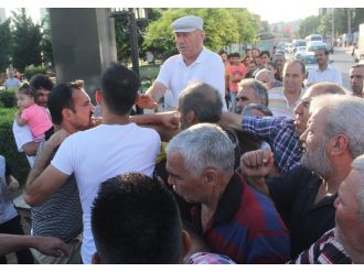 Kar kuyruğunda kavga