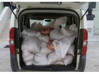 Edirne’de 1 ton kaçak et ele geçirildi