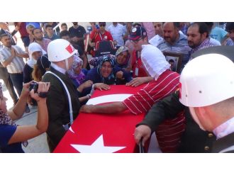 Şehit uzman çavuş toprağa verildi