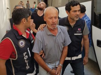 İzmir’de haraç çetesi çökertildi