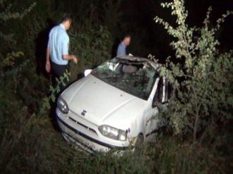 Kontrolden çıkan araç 50 metrelik uçurumdan düştü: 2 yaralı