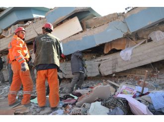 Marmara’daki deprem büyük bir hareketin habercisi mi ?