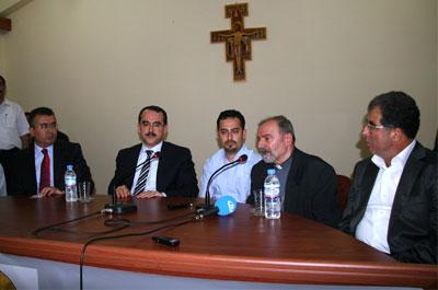 Bakandan Katolik Kilisesine taziye ziyareti