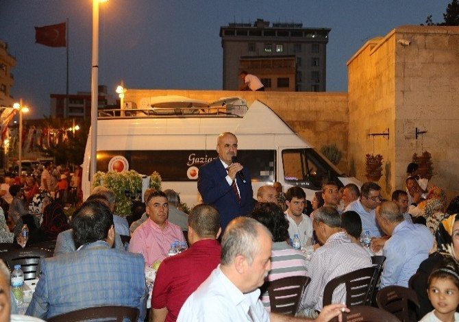 Kılıç Şehreküstü Konakları’nda İftarını Açtı