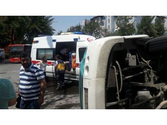 Minibüsteki yolcular dehşeti yaşadı: 2’si ağır 5 yaralı