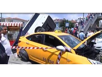 E-5’te kontrolden çıkan servis dehşet saçtı