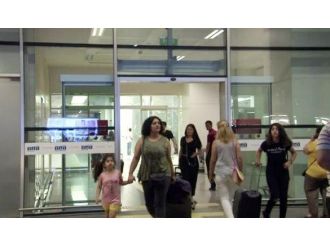 Saldırının ardından uçaklar İzmir’e yönlendirildi