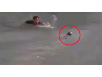 Polisler genç kızı kurtarabilmek için zamanla yarıştı