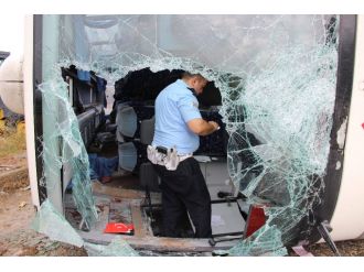 Yolcu otobüsü devrildi: 28 yaralı