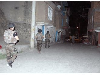 Diyarbakır’da bin polisle operasyon