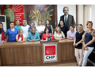 CHP’li kadınlar muhtarların nikah kıyma yetkisine tepki gösterdi