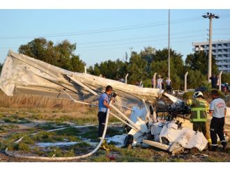 Eğitim uçağı düştü: 2 ölü