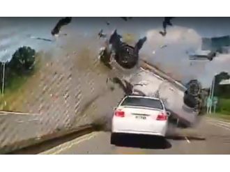 Film sahnesi gibi kaza!