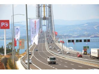 Osmangazi Köprüsü’nde yoğunluk giderek artıyor