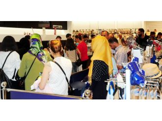 İranlılar Van’a akın etti