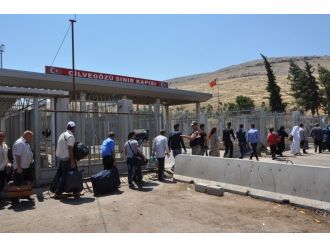 41 bin kişi Suriye’ye geçti