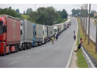 Kapıkule’de 22 kilometrelik TIR kuyruğu