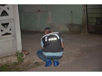 Alacaklı olduğu şahsın ailesine kurşun yağdırdı