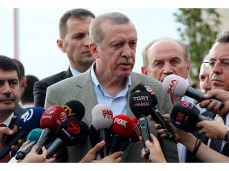 Liderlerden bayram namazı çıkışı önemli açıklamalar