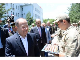 Sağlık Bakanı Akdağ’dan ’ikram’ uyarısı