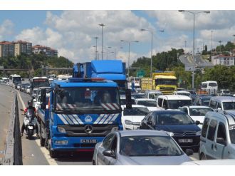 TEM’i kilitleyen kaza