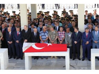 Helikopter kazasında hayatın kaybedenler son yolculuğuna uğurlandı