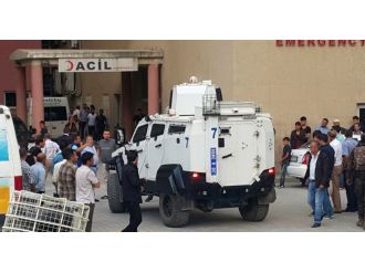 Zırhlı polis aracı takla attı: 7 yaralı