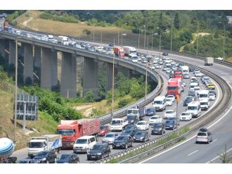 TEM’de yoğunluk sürüyor