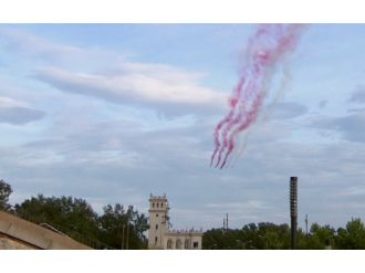 NATO uçaklarından Varşova semalarında alçak uçuş