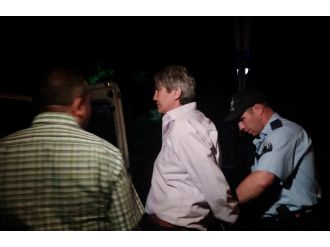 Polis suçüstü yakaladı!