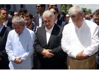 Başbakan Yıldırım cenaze törenine katıldı