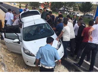 Erzincan’da feci kaza: 1 ölü, 9 yaralı