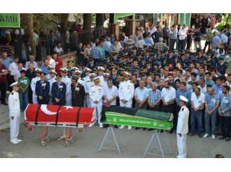 2 evlatlarını toprağa verdiler