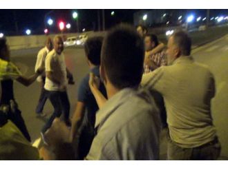 Alkollü sürücü ile arkadaşları gazetecilere saldırdı