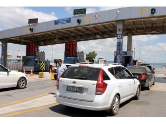 Vatandaşlar feribota yönelmeye başladı