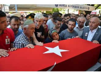 "Bombalı tuzakları kuran elleri felç et Allah’ım”