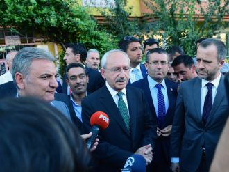 Kılıçdaroğlu, şehit ailesini ziyaret etti