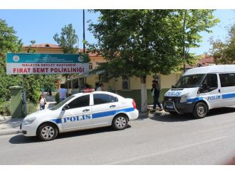 Hastaya kızan hemşire 4 kişiyi yaraladı