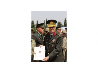 Manisa’da iki komutan gözaltında