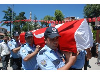 Tankın altında can veren Kısa, son yolculuğuna uğurlandı