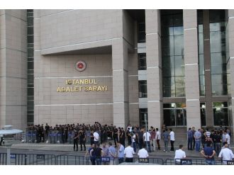 İstanbul Adalet Sarayı’nda görevli bazı hakim ve savcıların odaları aranıyor