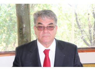 Başkan ezan ve selayı kestirdi mi?