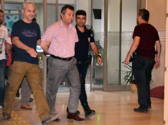 Adana ve Tarsus’ta 20 hakim ve savcı tutuklandı